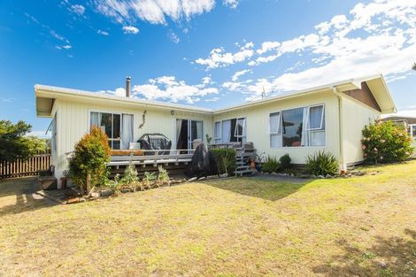 Photo of property in 14 Discovery Street, Tolaga Bay, 4077