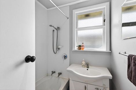 Photo of property in 5 Neal Crescent, Onekawa, Napier, 4110