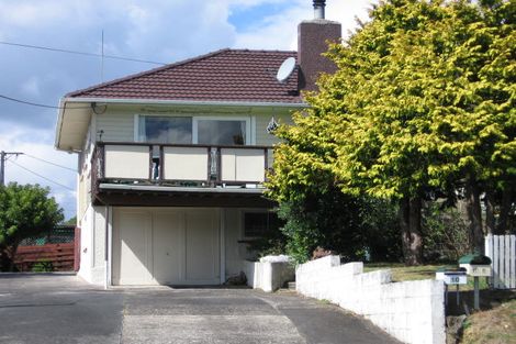 Photo of property in 10 Bishop Street, Green Bay, Auckland, 0604