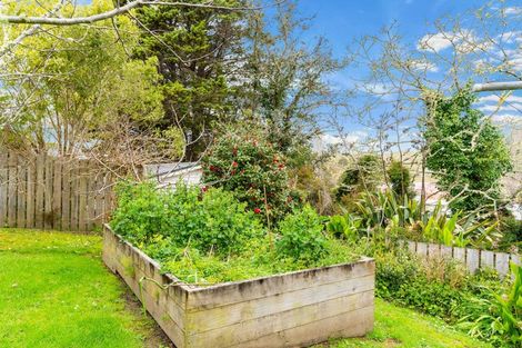Photo of property in 10 Franklin Road, Paparoa, 0571