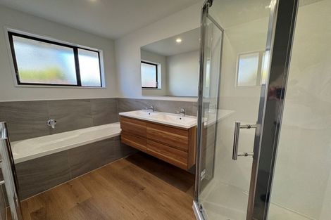 Photo of property in 2 Pyatt Place, Redwood, Christchurch, 8051