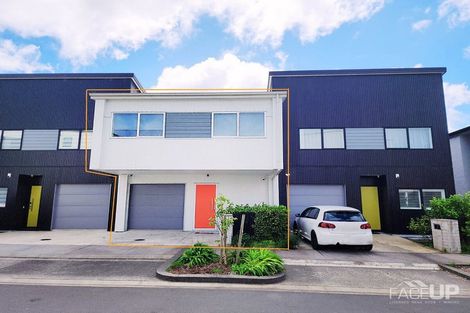 Photo of property in 32 Marine Parade, Hobsonville, Auckland, 0616