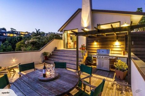 Photo of property in 46 Masterton Road, Rothesay Bay, Auckland, 0630