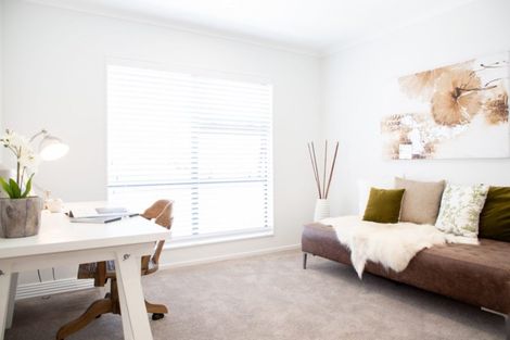 Photo of property in 8 Pepene Avenue, Takanini, 2112
