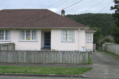 Photo of property in 9-11 Milne Crescent, Taita, Lower Hutt, 5011