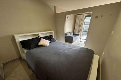 Photo of property in Atrium Towers, 1p/154 The Terrace, Wellington Central, Wellington, 6011