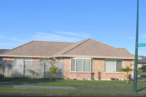 Photo of property in 7 Moyrus Crescent, East Tamaki Heights, Auckland, 2016