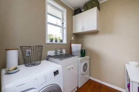 Photo of property in 10 Rhodes Drive, Kelvin Grove, Palmerston North, 4414