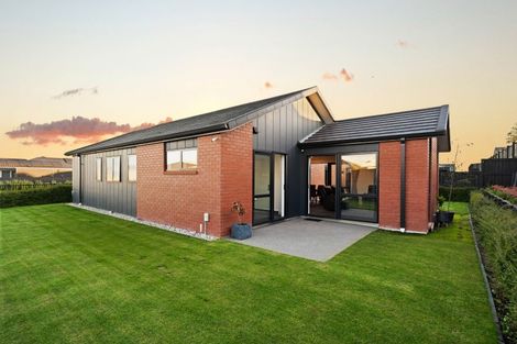 Photo of property in 15 Timatanga Road, Temple View, Hamilton, 3218
