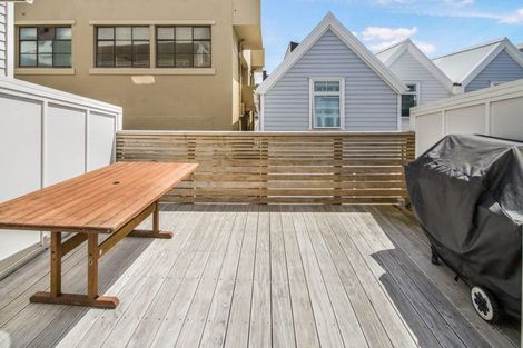 Photo of property in Pirie Street Townhouses, 27/35u Pirie Street, Mount Victoria, Wellington, 6011