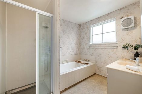 Photo of property in 10 Dunrobin Place, Avonhead, Christchurch, 8042