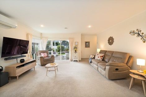 Photo of property in 8 Espalier Drive, Henderson, Auckland, 0612