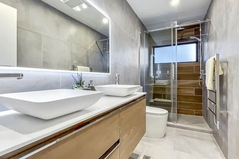 Photo of property in 47a Takutai Avenue, Half Moon Bay, Auckland, 2012