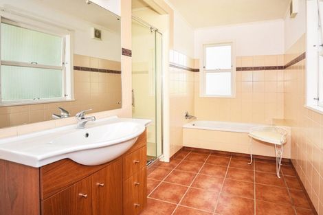 Photo of property in 559 Taurau Valley Road, Muriwai, Manutuke, 4072