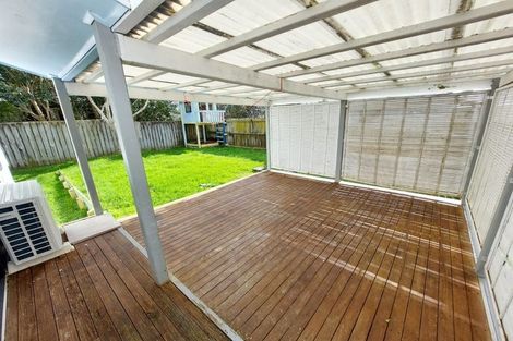 Photo of property in 10 Lacebark Court, Titirangi, Auckland, 0604
