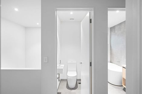 Photo of property in 1/2 Manning Street, Hamilton Central, Hamilton, 3204