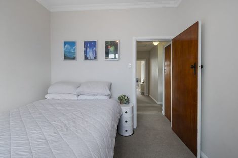 Photo of property in 6 Wood Street, Takaro, Palmerston North, 4410