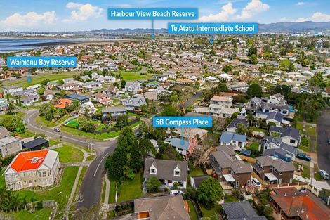 Photo of property in 2/5 Compass Place, Te Atatu Peninsula, Auckland, 0610