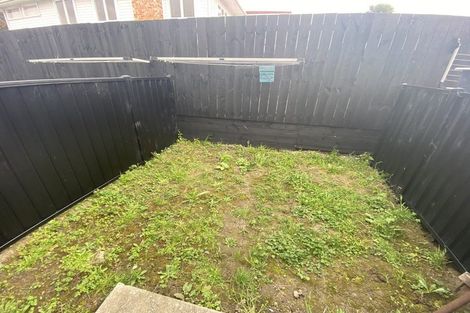 Photo of property in 2/20 Metcalfe Road, Ranui, Auckland, 0612