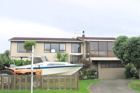 Photo of property in 45 Teoti Street, Paraparaumu Beach, Paraparaumu, 5032