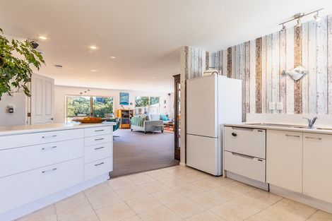 Photo of property in 44 He Awa Crescent, Waikanae, 5036