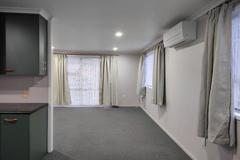 Photo of property in 20 Foyle Place, Glendene, Auckland, 0602