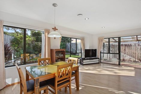 Photo of property in 2/148 Pigeon Mountain Road, Half Moon Bay, Auckland, 2012