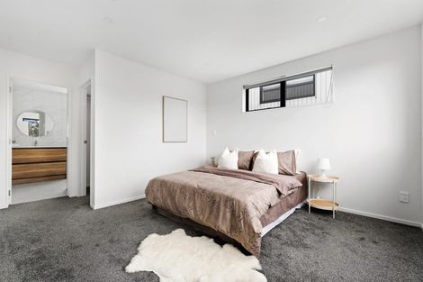 Photo of property in 22b Aorangi Place, Birkenhead, Auckland, 0626