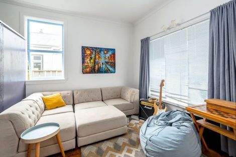 Photo of property in 36 Jellicoe Street, Martinborough, 5711