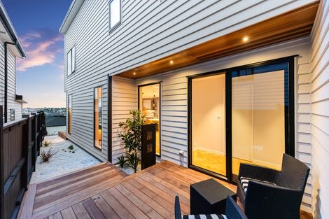 Photo of property in 54 Kumukumu Road, Long Bay, Auckland, 0630