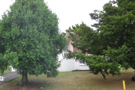 Photo of property in 19 Valley View Road, Glenfield, Auckland, 0629