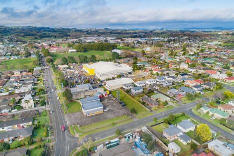 Photo of property in 96 Harris Street, Pukekohe, 2120