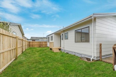 Photo of property in 2/41 Station Road, Takanini, 2112