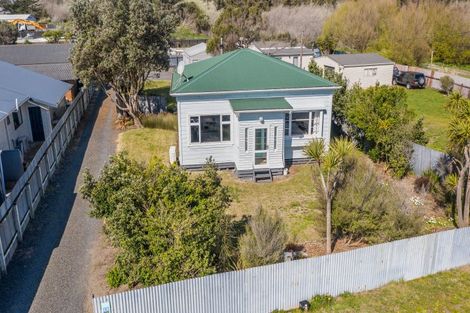 Photo of property in 13 Barling Street, Himatangi Beach, Foxton, 4891