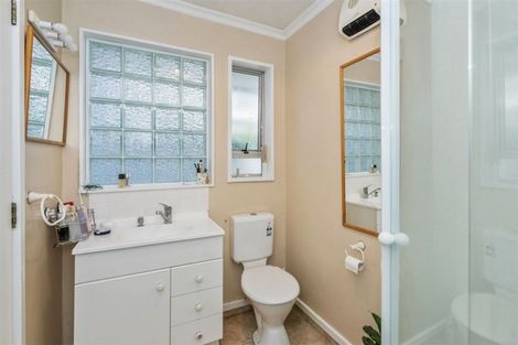 Photo of property in 16 Stormont Place, Avonhead, Christchurch, 8042