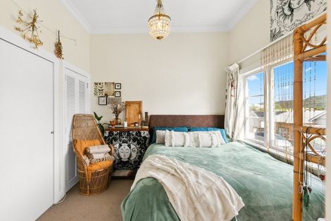 Photo of property in 10 Herald Terrace, Berhampore, Wellington, 6023