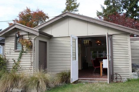 Photo of property in 5 Pioneer Drive, Lake Tekapo, 7999