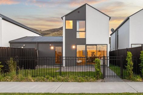 Photo of property in 5 Wheatsheaf Lane, Heathcote Valley, Christchurch, 8022