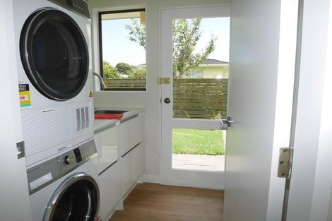 Photo of property in 63a Ngaio Road, Waikanae, 5036