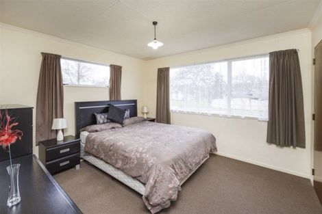 Photo of property in 61 Hillcrest Drive, Kelvin Grove, Palmerston North, 4414