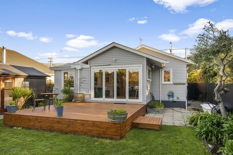 Photo of property in 65 Main Road, Redcliffs, Christchurch, 8081