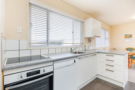 Photo of property in 20 Thomas Place, Foxton Beach, Foxton, 4815