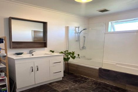 Photo of property in 124 Harlech Street, Mayfair, Hastings, 4122