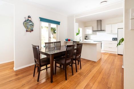 Photo of property in 104 Curtis Street, Northland, Wellington, 6012