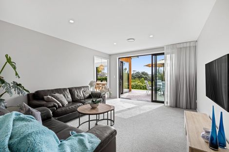 Photo of property in 14 Odlin Lane, Red Beach, 0932