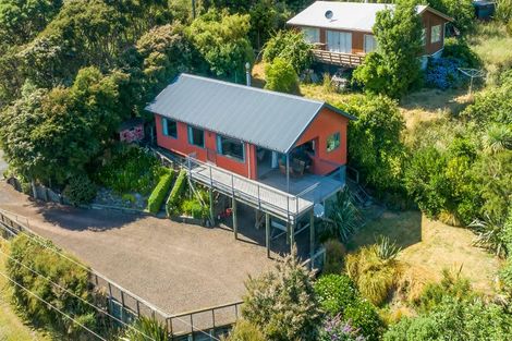 Photo of property in 209 Middle Road, Pigeon Bay, 7583
