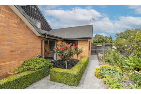 Photo of property in 35 Glenburn Place, Avonhead, Christchurch, 8042