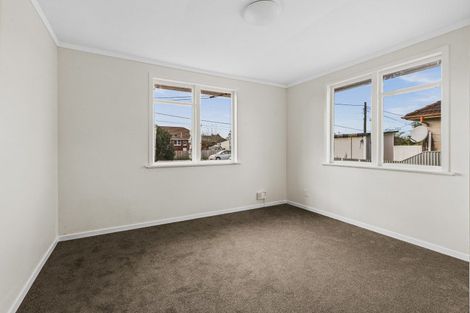 Photo of property in 1004 Bledisloe Street, Raureka, Hastings, 4120