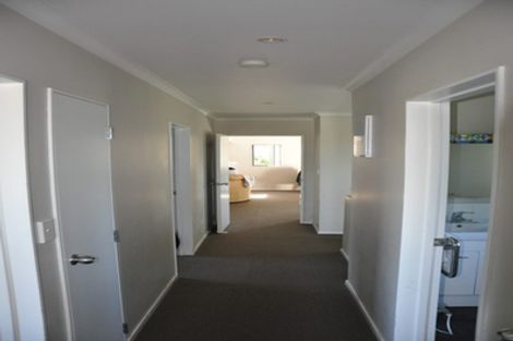 Photo of property in 52a Keegan Drive, Massey, Auckland, 0614