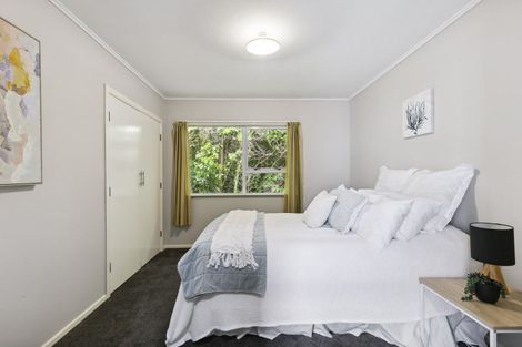 Photo of property in 12 Kinapori Terrace, Newlands, Wellington, 6037